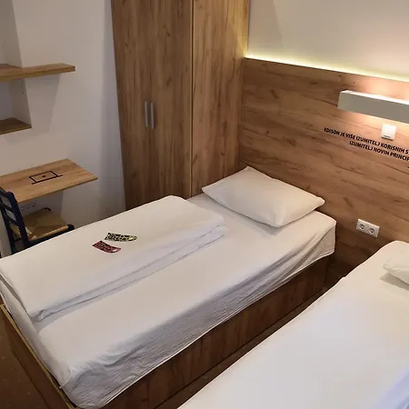 Hotell Tesla Bar&rooms Banja Luka