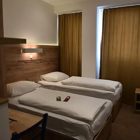Hotel Argument Hotel