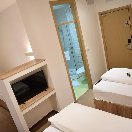Argument Hotel
